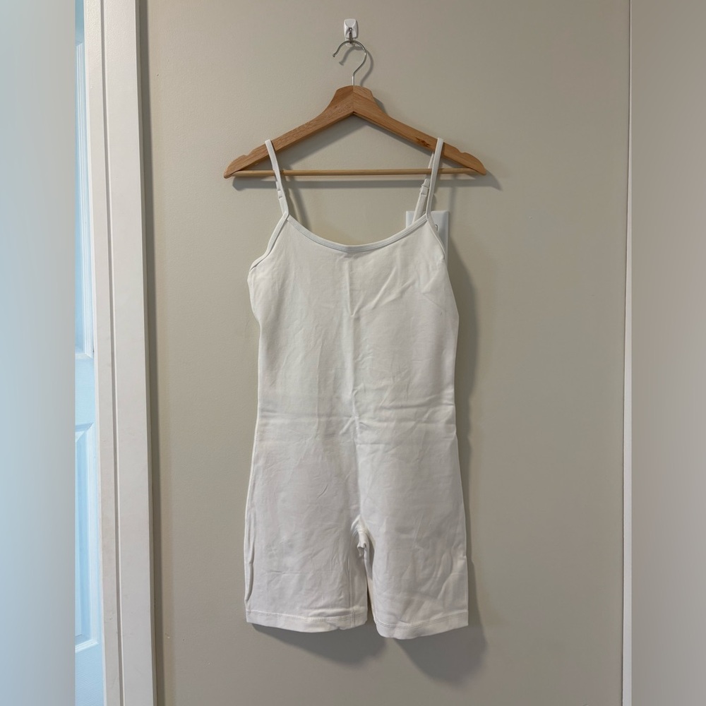 Aritzia TNA Rhythm 7” Romper